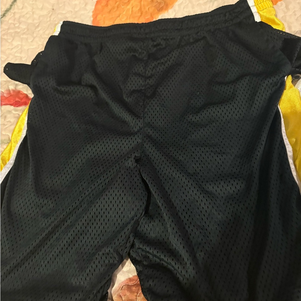 Lot 2 men’s sport shorts